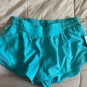 lululemon hotty hot 2.5 ELECTRIC TURQUOISE